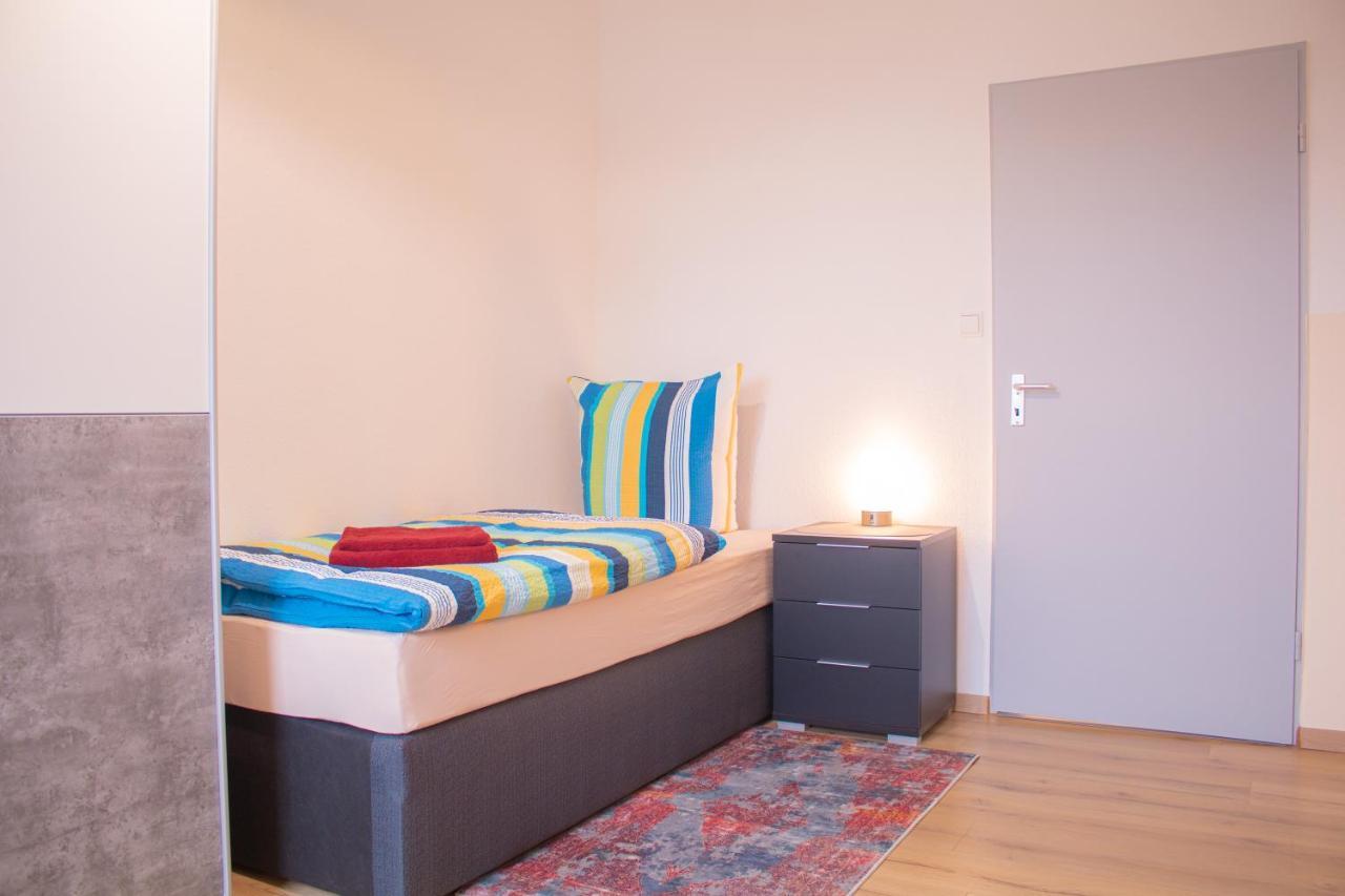 Bis 5 Personen, Parkplatz, Arbeitsplatz Apartamento Solingen Exterior foto